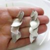 Long silver earrings, Silver drop earrings, Dangle Silver earrings, Hammered earrings, Leaves earrings, Rain drops