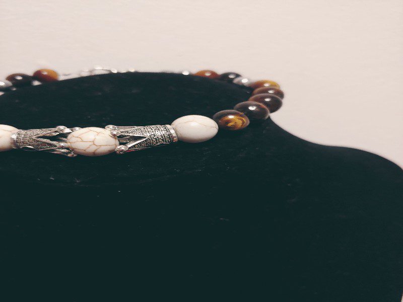 Men Howlite Round Stones Bracelet - Image 4
