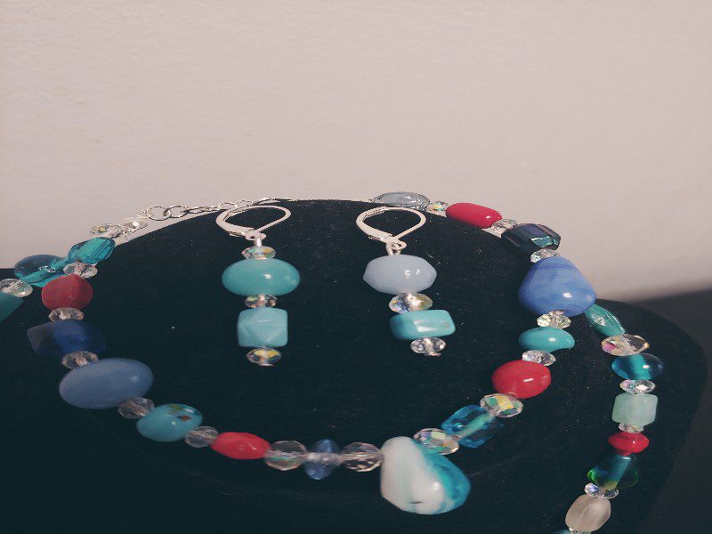 3 Piece Glass Beaded Necklace Set - Image 3