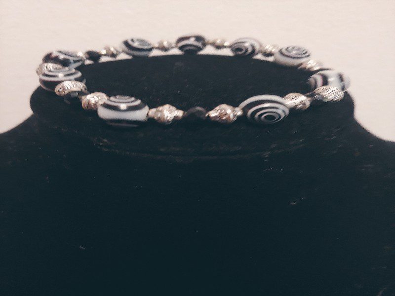 Black Doted Glass Beaded Bracelet