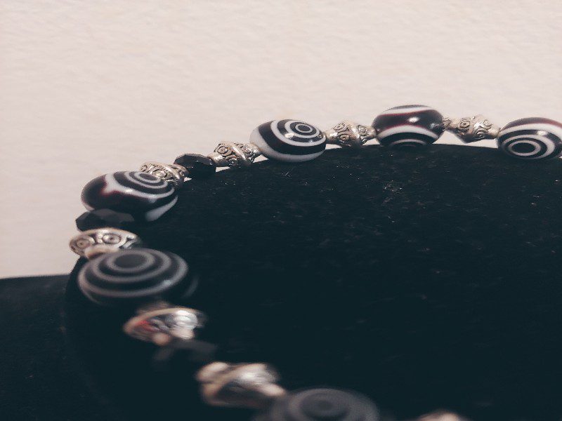 Black Doted Glass Beaded Bracelet - Image 6