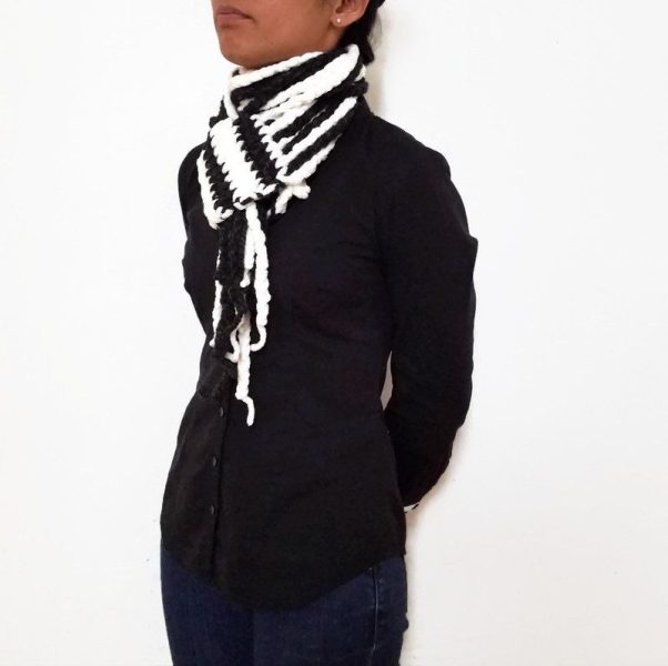 Vone Kevitz Black/White Chain Scarf With Cuff