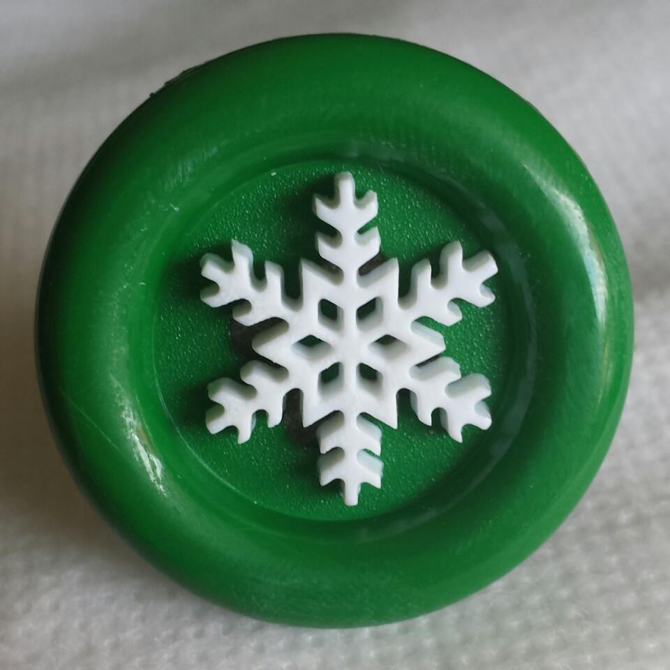 Green Snowflake Nested Button Ring