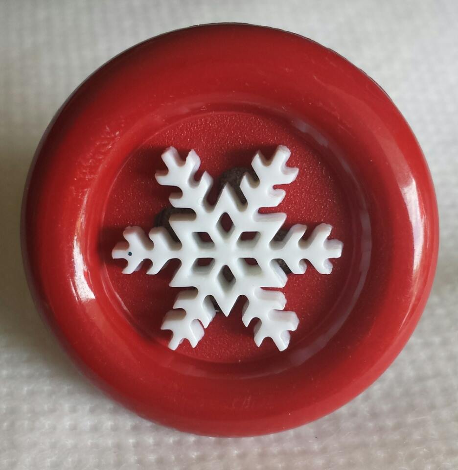 Red Snowflake Nested Button Ring