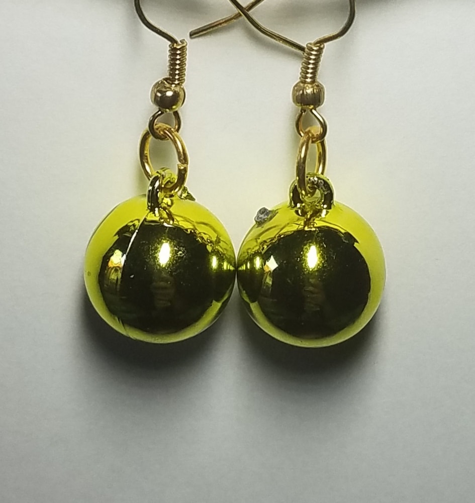 Shine Bulb Green Earrings