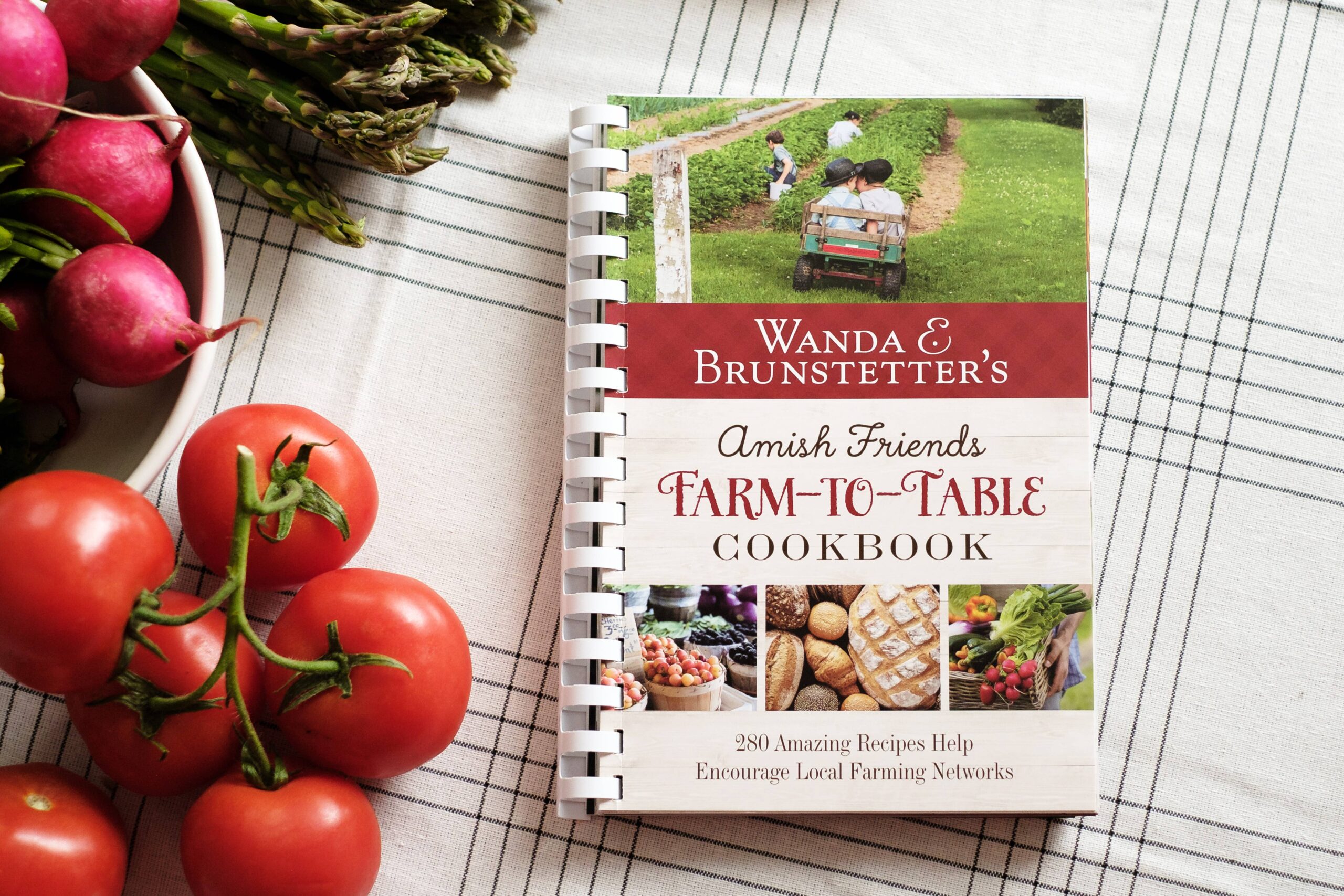 Wanda E. Brunstetter's Amish Friends Farm-to-Table Cookbook