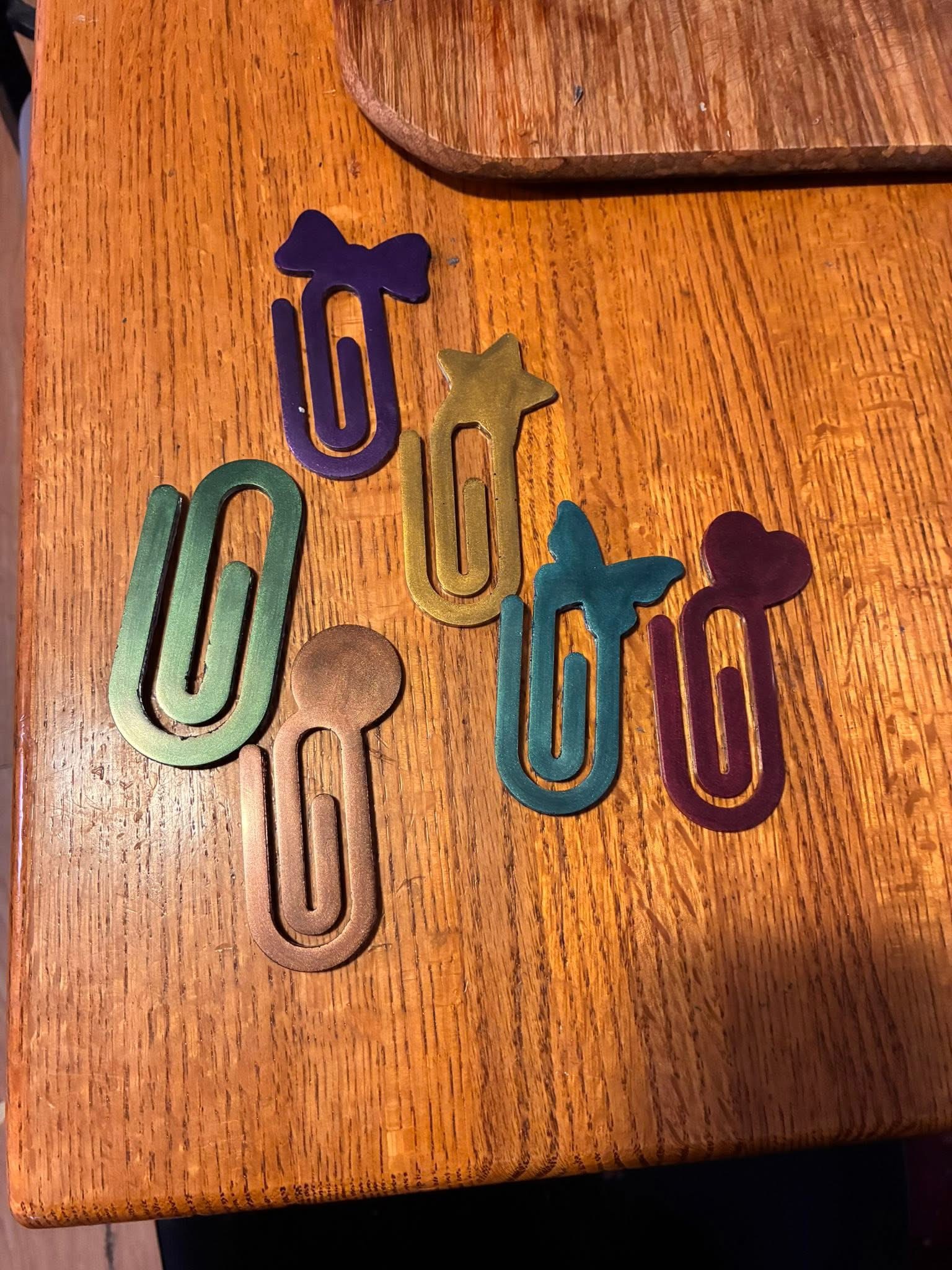 Paperclip bookmarks
