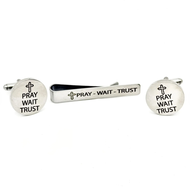 Pray Wait Trust Tie Clip and 20mm Boxed Cuff Link Set - Image 2