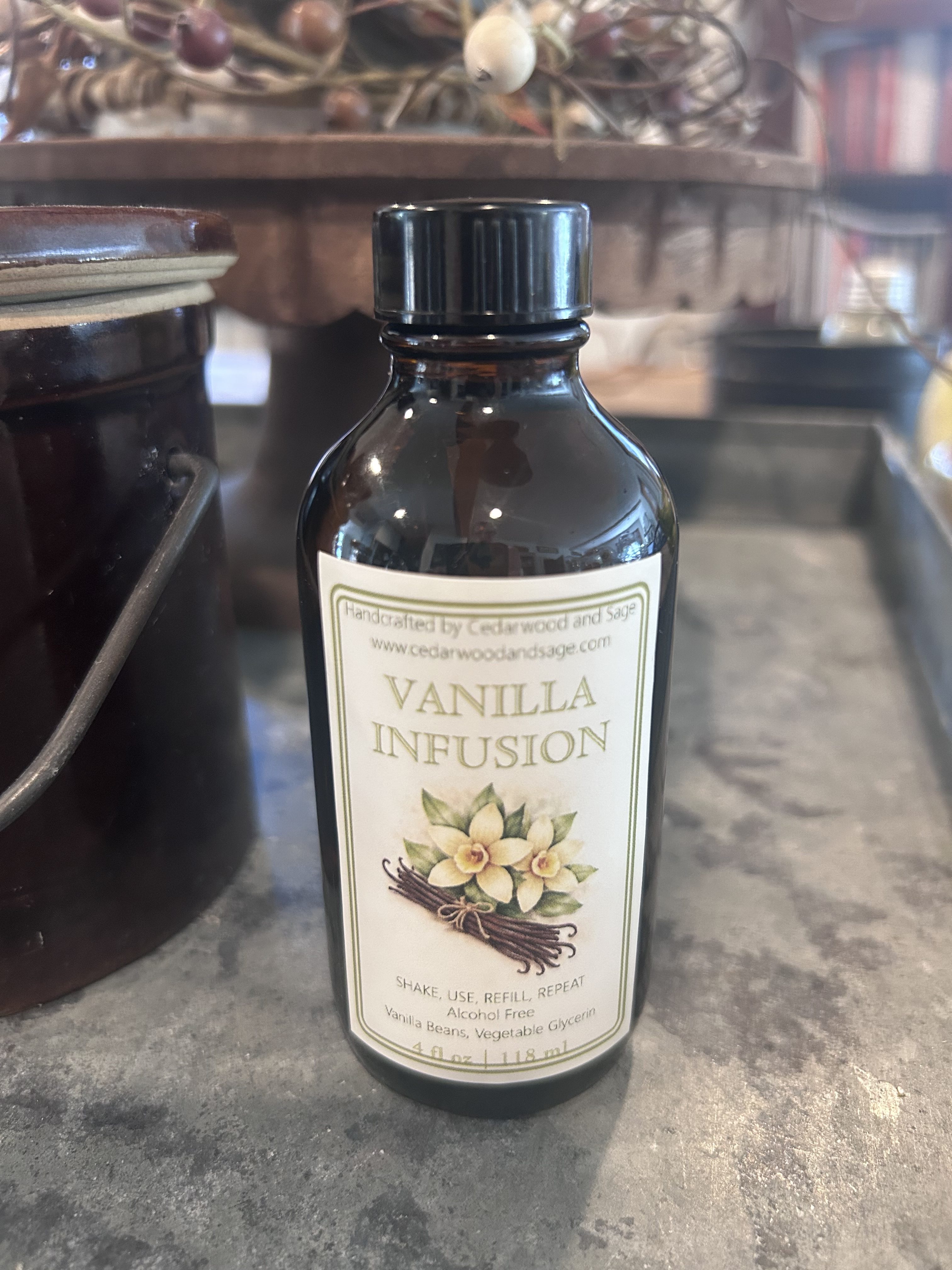 Cedarwood and Sage Handmade Organic Vanilla with Vanilla Beans - Image 2