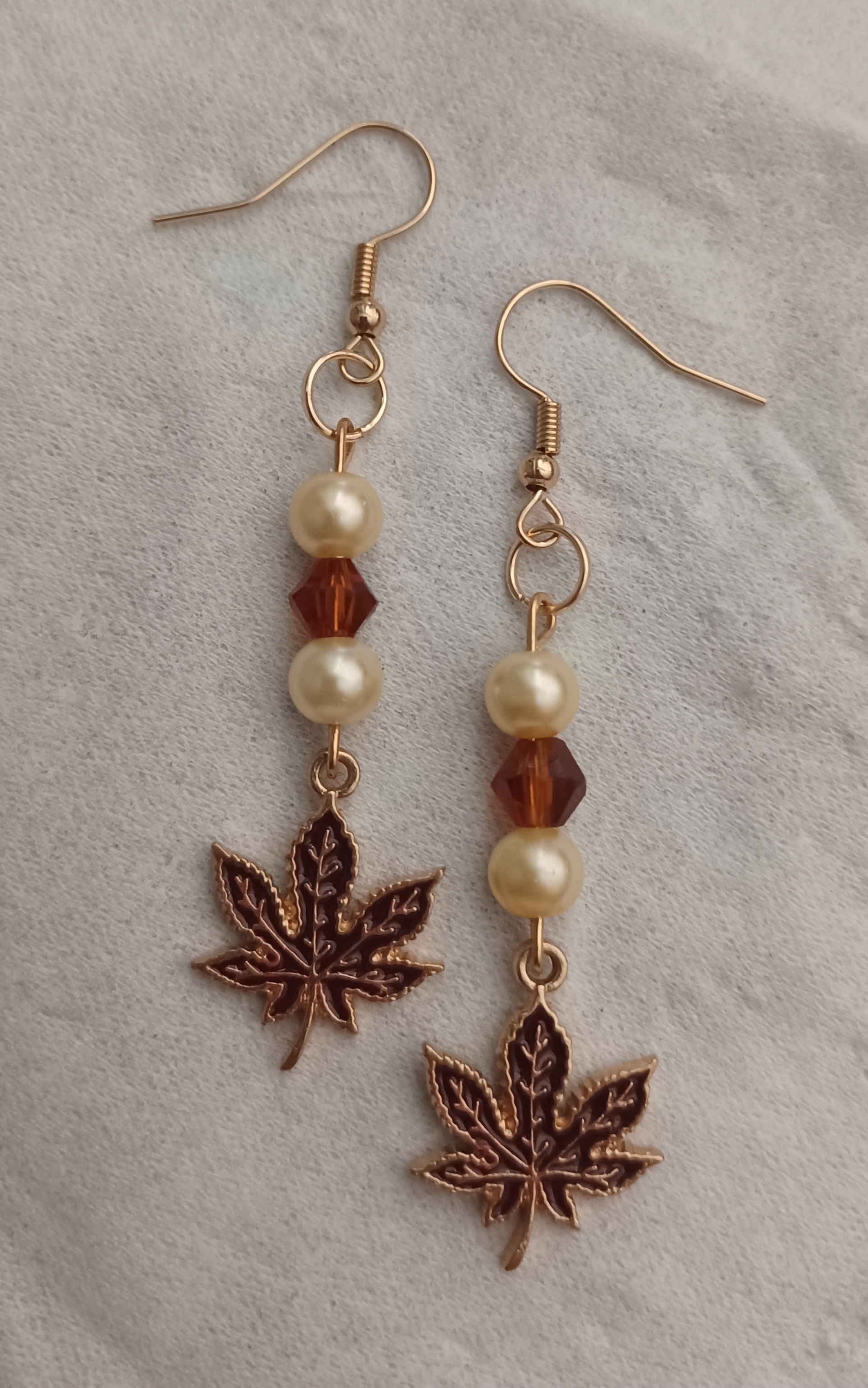 Pearl & Umber Maple Dangle Earrings