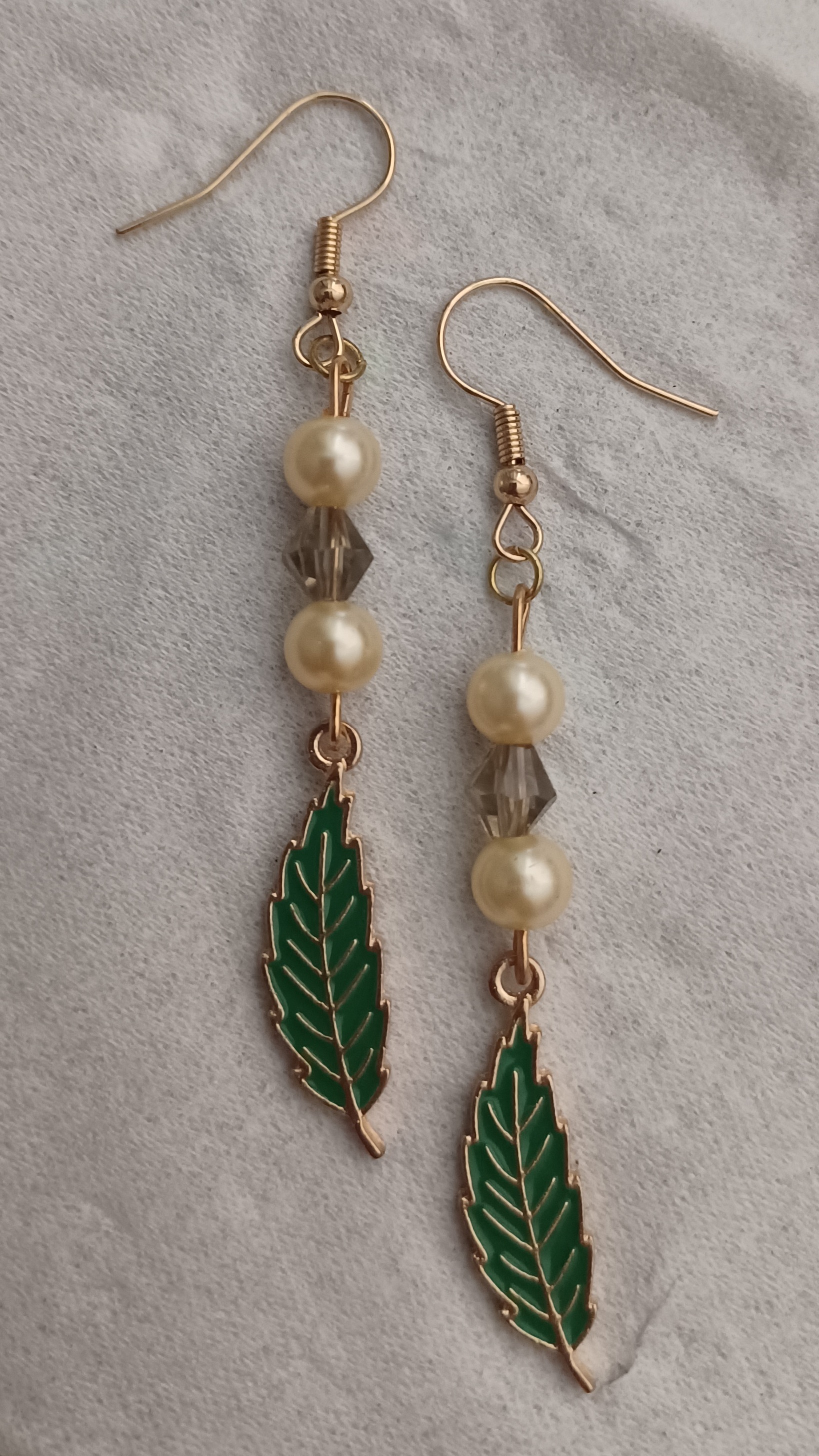 Pearl & Green Oak Dangle Earrings